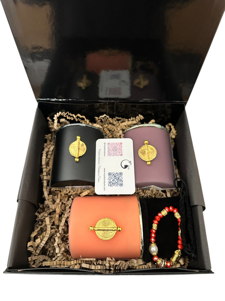 Coffret cadeau MIYA avec 3 bougies et un bracelet