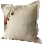 Coussin en lin MIYA perles rouges poids Ashanti - vue de face côté gauche