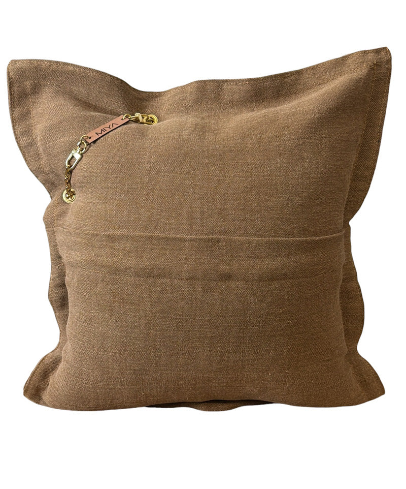 Coussin en lin MIYA papmille aux perles orangées avec poids Ashanti. Vue dos