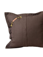 Housse de coussin en lin chocolat MARRAKECH No.73 avec fermeture portefeuille.