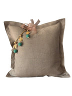 Coussin décoratif en lin lourd grège avec pampille signature vert d'eau MIYA