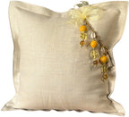 Coussin en lin MIYA vue de face, papmille jaune poids ashanti