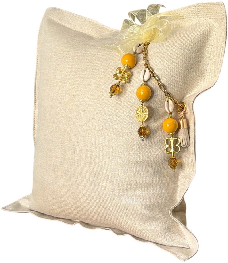 Coussin en lin MIYA vue de côté, papmille jaune poids ashanti
