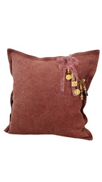 Coussin rose sienne pampille signature poids Ashanti et perles MIYA