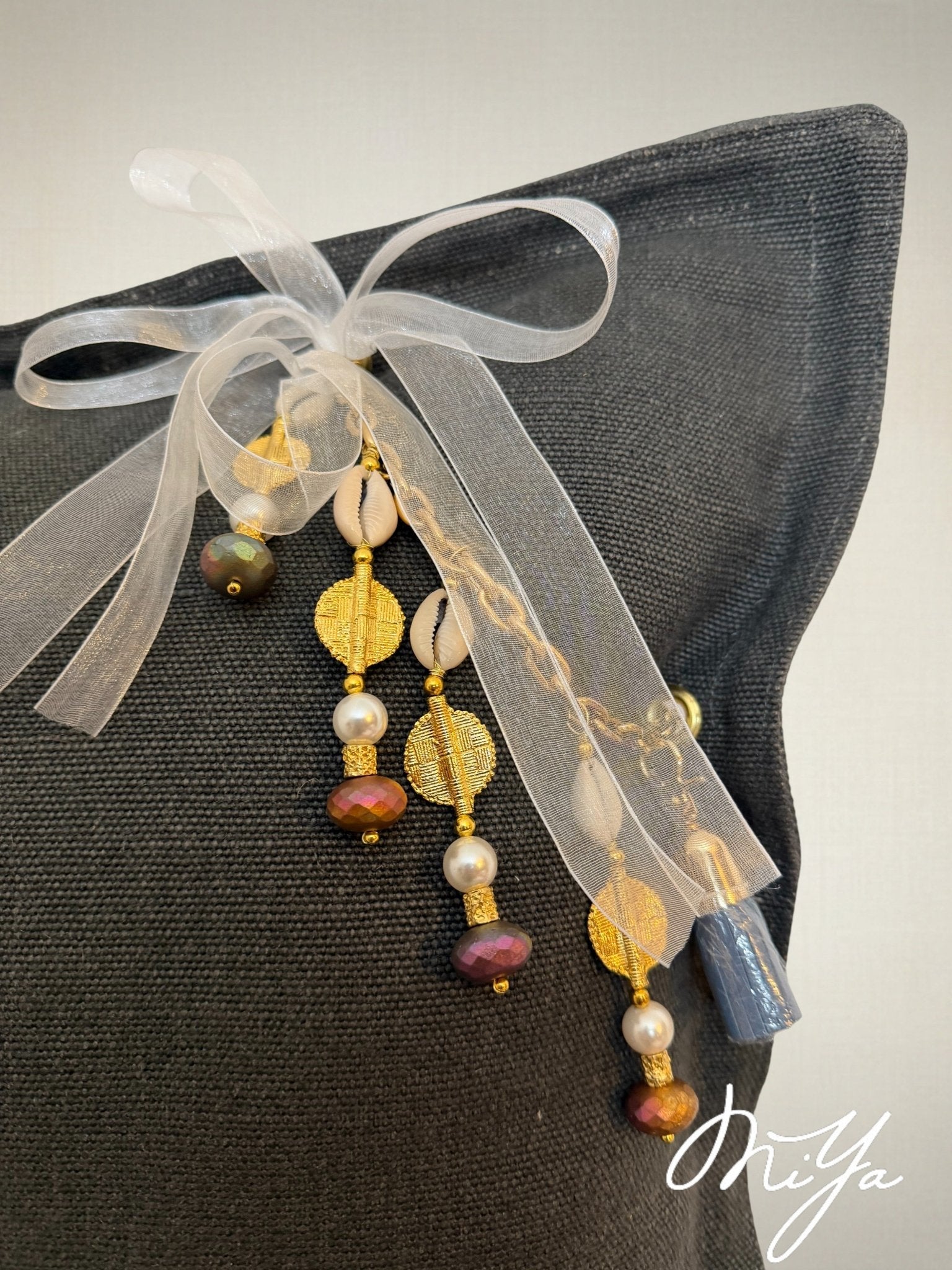 Coussin en lin gris – décoration bohème chic | SIERRA by MIYA - MIYA